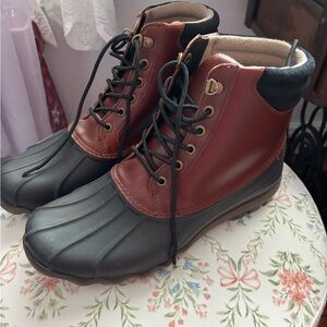 Two-Tone Lace-Up Duck Boots